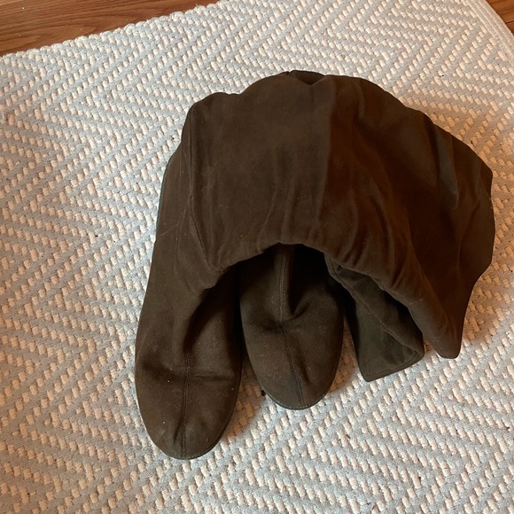 High boots - Picture 2 of 3